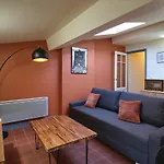 Autour Du Chateau Apartment