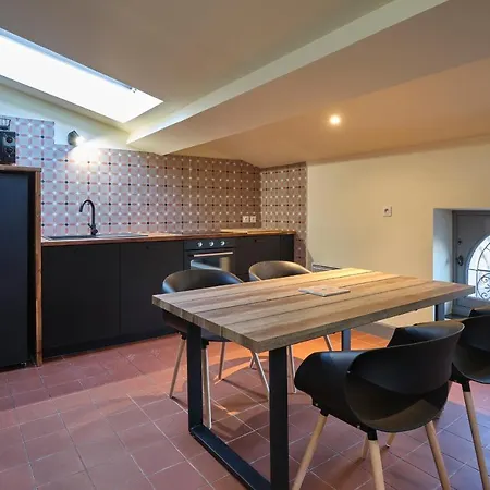 Autour Du Chateau דירה *