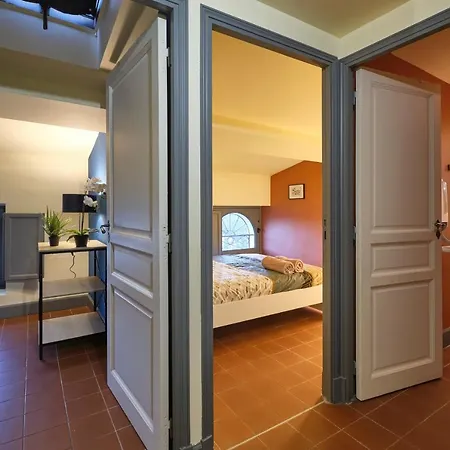 Autour Du Chateau Apartment