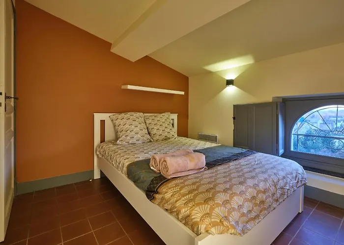 Autour Du Chateau Carcasona